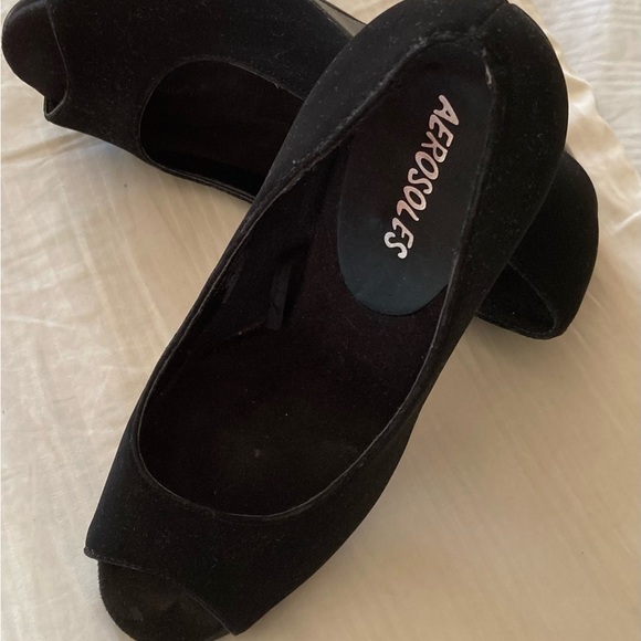 Beautiful , comfortable ladies open toe dress shoes - Picture 2 of 3